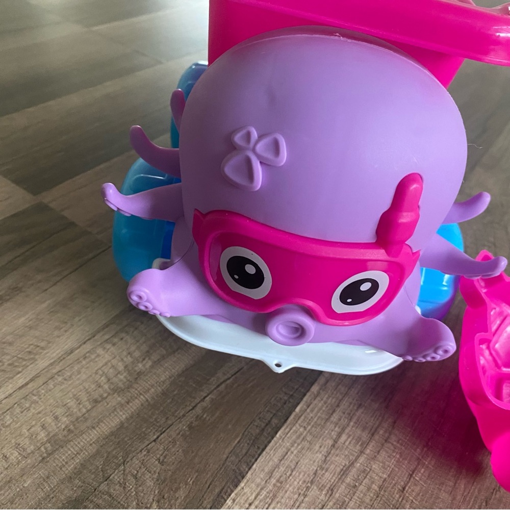 Colorful Beach Toy Set for Kids - Picture 2 of 16